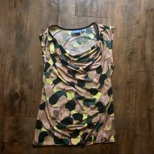 EUC Vera Wang Sleeveless Blouse Size L